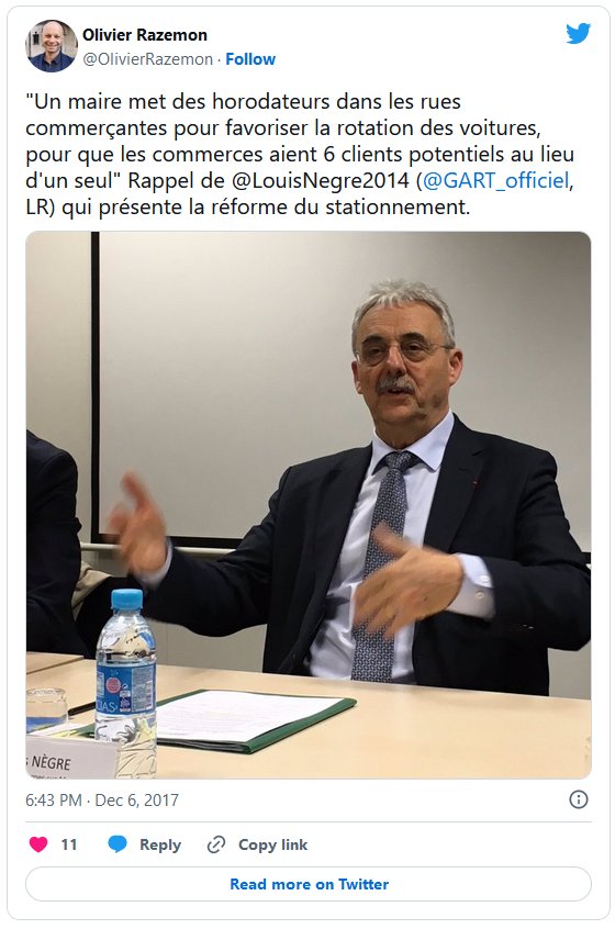 Un maire met des horodateurs dans les rues commerçantes pour favoriser la rotation des voitures pour que les commerces aient 6 clients potentiels au lieu d'un seul (Louis Negre, GART, LR, qui présente la réforme du stationnement)